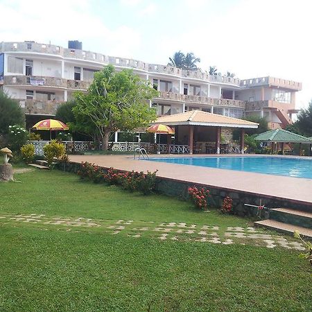 נגומבו Chilaw City Hotel מראה חיצוני תמונה