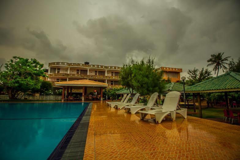 נגומבו Chilaw City Hotel מראה חיצוני תמונה